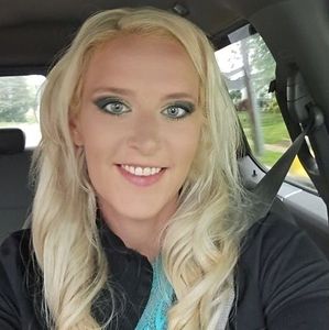 Meet your Posher, Leah